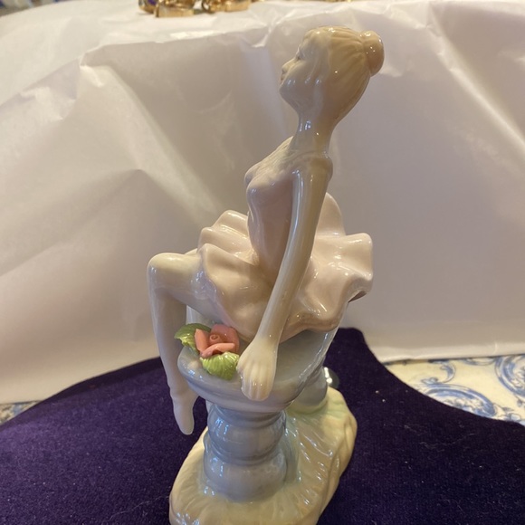 Lladró Like Porcelaine Ballerina Sitting On A Garden Bench figurines, By Meico - Picture 3 of 8